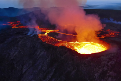 ISLANDE - Eruption de la Fagradalsfjall - 2021 - partie 2 - 10mn 41s